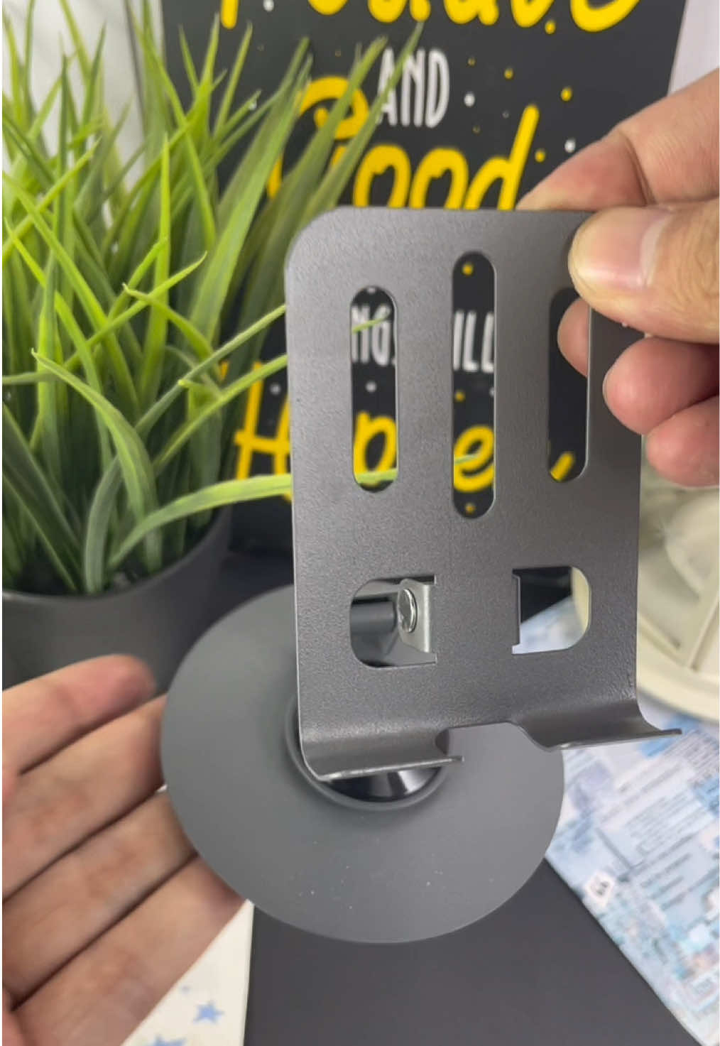 Stand holder multifungsi #promomakangajian #WIBGAJIAN #BELILOKAL #CuanTanpaBatas #promoguncang55 #arkana #artech #holderhp #standholder #standholderhp #holdermetal #holderbesi #holderhpmobil #phoneholder #fyp #fypage #fypシ゚ #fypp #fypdong 