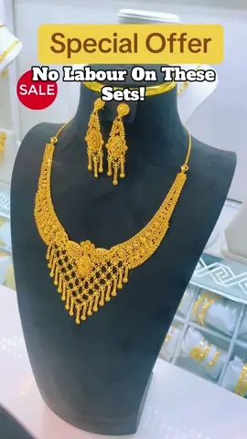 Check out these exclusive offers for limited time only!! Only @babber jewellers 130 Soho Road, Handsworth, Birmingham, B21 9LN  #babberjewellers #babber #jewellery #22ctgold #bridalset #bridal #necklaceset #necklace #beautiful #jewellers 