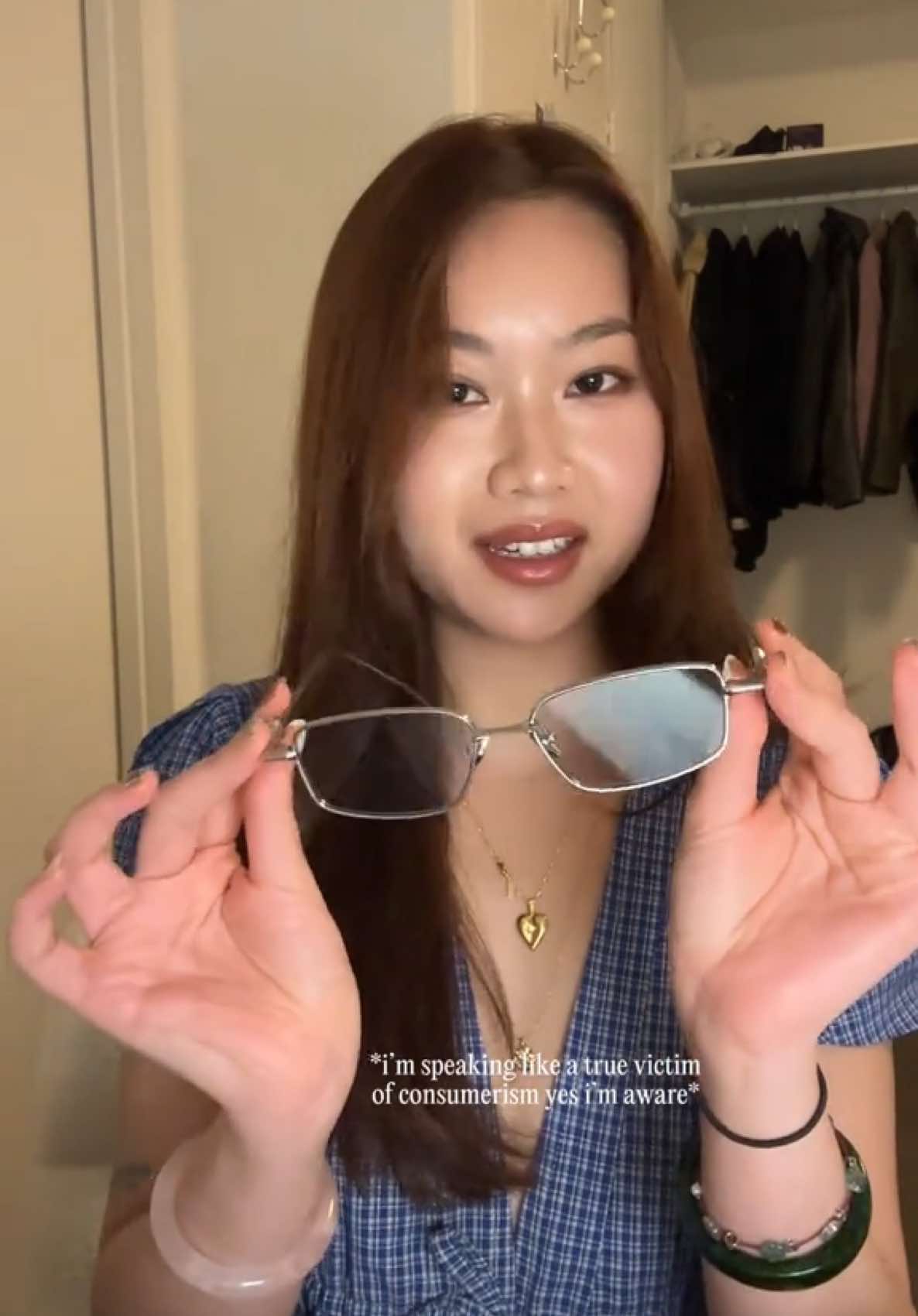 unbox my dream glasses with me 💎 Gentle Monster DOES NOT disappoint me ever  #gentlemonster #gentlemonstersunglasses #koreatravel #unboxingvideo #kfashion #koreanbrand #koreanfashion #fashioninspiration #fashiongirl #eyewearfashion