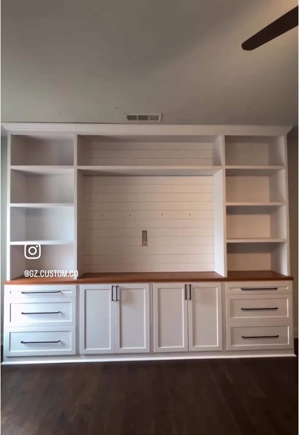 Made this custom entertainment center and double sliding barn door with pantry covers a couple of months ago. #entertainment #entertainmentcenter #living #livingroom #cabinetry #homedecor #homeimprovement #custom #builtin #carpentry 