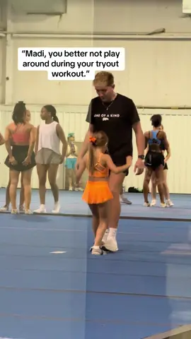 She mistakened workouts for social hour 🤣. #allstarcheer #allstarcheerleading #allstarcheerleader 