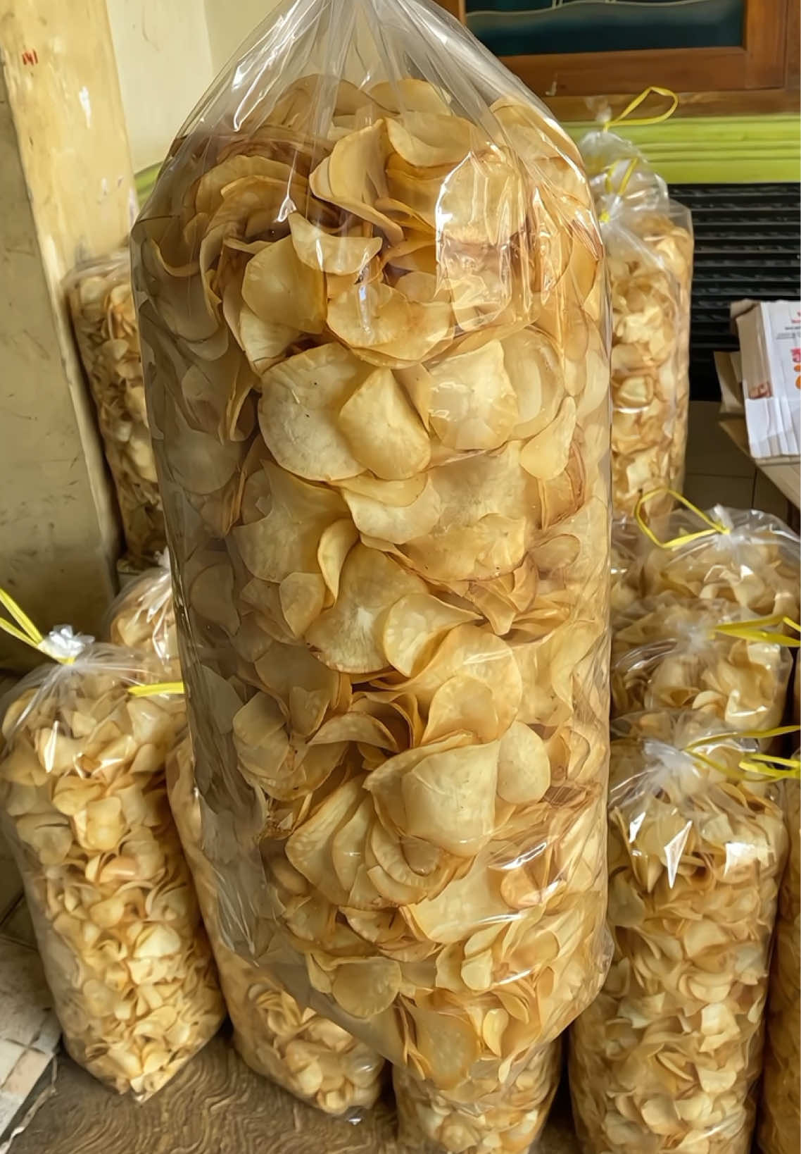 Keripik singkong tipis gurih renyah bunn🥰🥰 #keripik #keripiksingkong #keripiksingkongbalado #keripiksingkongkriwil #kripiksingkongviral #keripiksingkong1kg #keripiksingkong1kg #keripiksingkong1bal #keripiksingkongoriginal #kripik #kripiksingkong #kripiksingkongbalado #cemilan #cemilanviral #cemilanenak #cemilansehat #cemilanenakmurah #cemilanpedas #cemilankekinian #cemilanmurah #rekomendasi #rekomendasicemilan #fyp #fypage #fypシ゚ #fyppppppppppppppppppppppp 