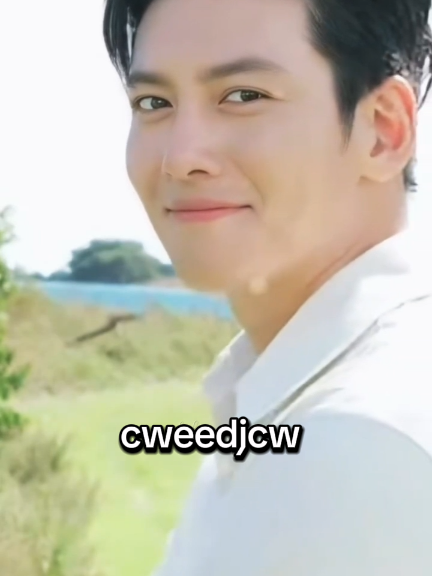 yang baju putih 😌ganteng banget😭#jichangwook #jichangwookoppa #haluajadulu #bahagiadengancarasendiri 