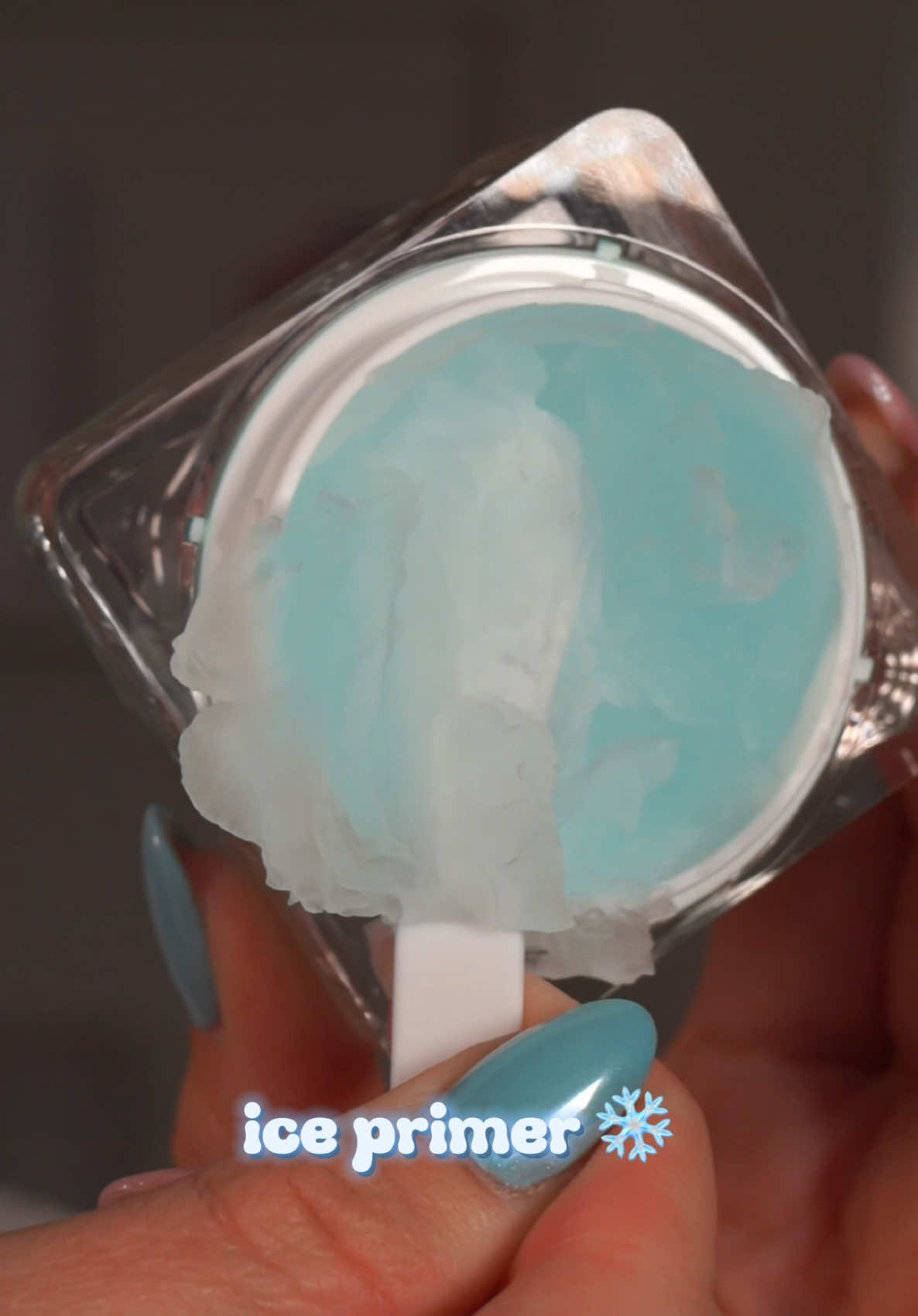 Ice primer 👀🧊  Glacier Glow smoothing primer to smooth the pores and cool the skin! By @SHEGLAM  . . #funmakeup #makeup #beauty #sheglam #sheglammakeup #trendingmakeup #makeuptrends #newmakeup #asmrmakeup #asmrbeauty