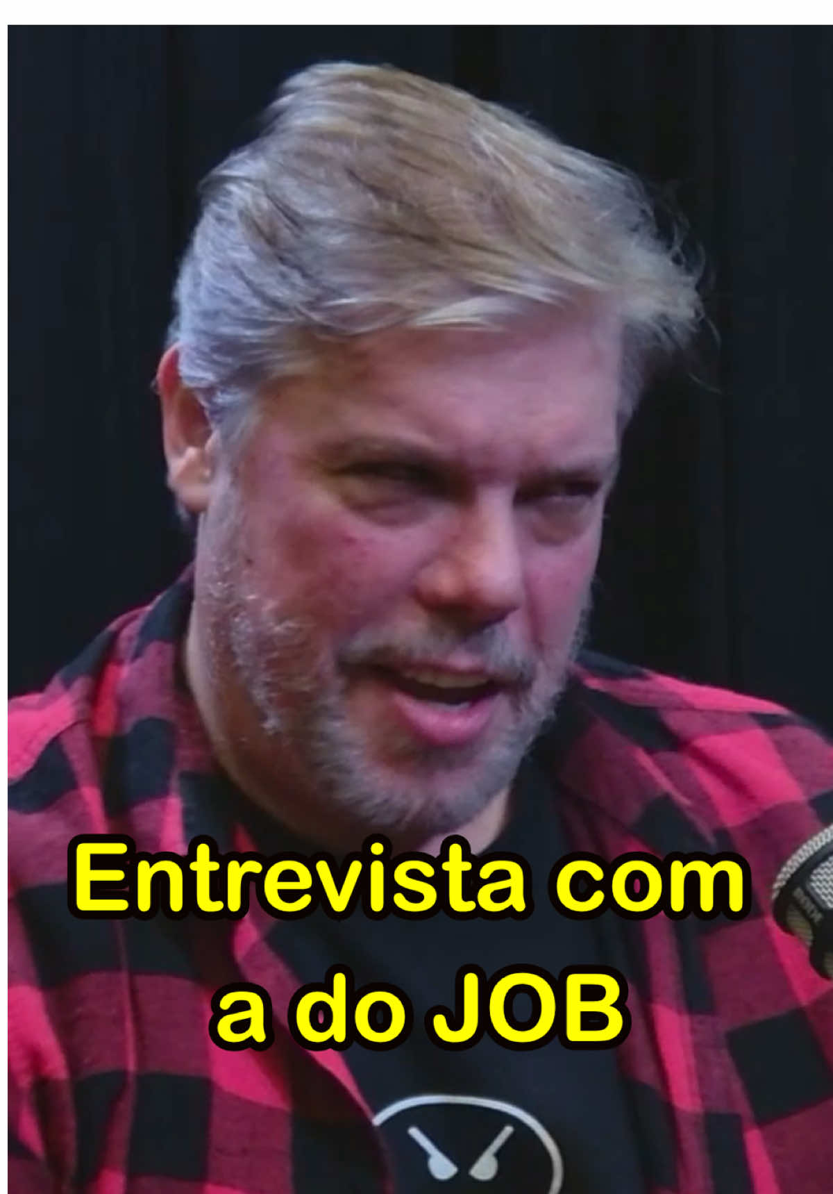 📞 “Continua falando com ela!” O Paulo Eugênio relembrou a vez em que ficou mais de uma hora no ar, no Band Coruja, conversando ao vivo com uma do JOB. 😳🎙️ E o mais inusitado? O diretor na época, Marcelo Siqueira, ligou pro estúdio não pra cortar… mas pra elogiar! Mandou seguir o papo porque tava bom demais! 😂 🎧 Quer ouvir essa história completa? 📲 Acesse o link na bio e dá o play! #RadioeMusicaPodcast #PauloEugenio #BandCoruja #BastidoresDoRádio #HistóriasAoVivo #PodcastDeVerdade #CorteDoDia #ImprovisoNoAr #PodcastQueValeAPena #RádioRaiz #PodcastBR #DoJob #NativaFM #Humor