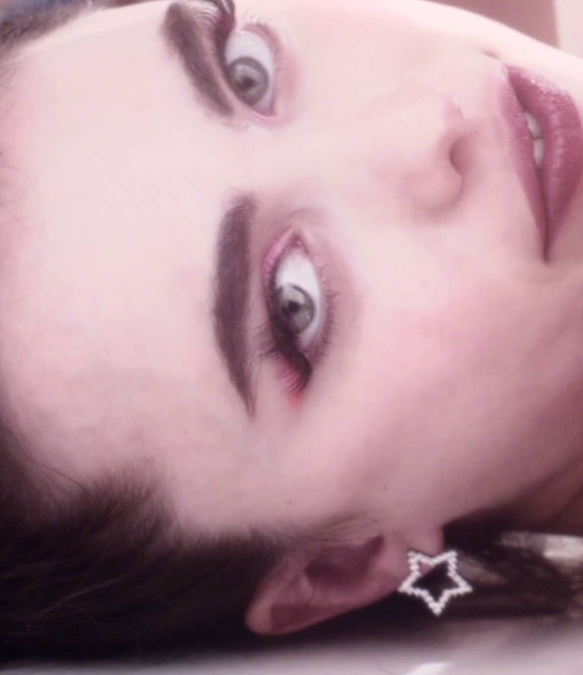 singleuseonly.                                             cc svcubvs #fyp #thesubstance #margaretqualley #suesparkle #aestheticedits #viral #suethesubstance #mubi 