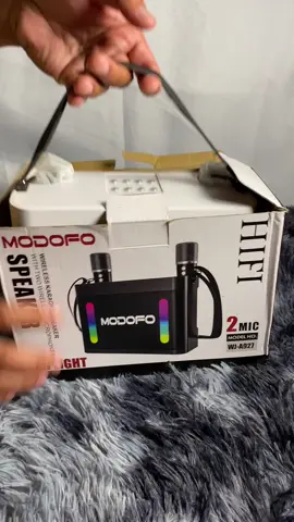MODOFO A927 Bluetooth Karaoke Speaker with Wireless Microphone Audio Portable Mini Bluetooth Speaker Audio for Home/Outdoor#speaker #modofospeaker #modofo #minibluetoothspeaker #bluetoothkaraokespeaker #bluetoothspeaker #fyp #foryoupage 
