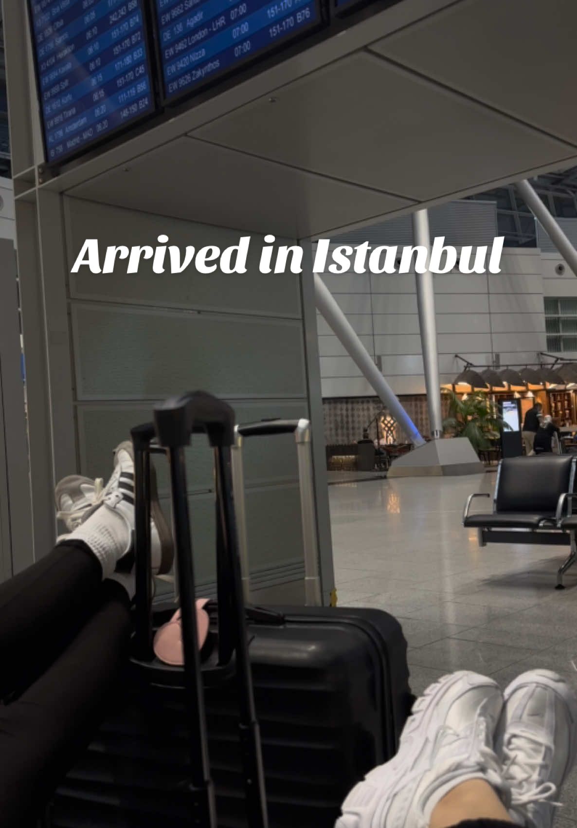 Arrived in Istanbul 🛬 #istanbul #girlstrip #vacation #tourism #türkiye #turkey #airport 