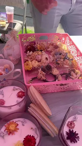 The Long Island fairy festival 🧚 Perla Fleur had a booth and made a flower arch for the festivities! We are a bespoke wedding florist but love doing events like these where we can make other flower goodies! We also do custom signage for events 💖 #longisland #newyork #florist #weddingflorist #fairyfestival #cottagecore 