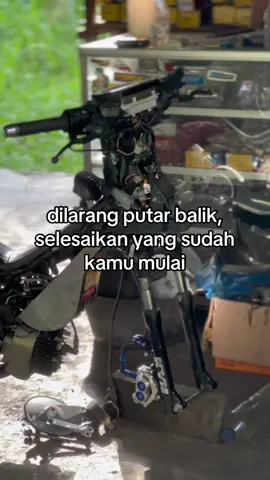 sampai jumpa di konsep selanjutnya 🫵🏻#fizrindonesia #fizr_2stroke #fizragstyle #agstyle #5kmkagakngejem #twostroke #2tak #2taklovers #2takmenolakpunah #twostroke #twostrokepower 