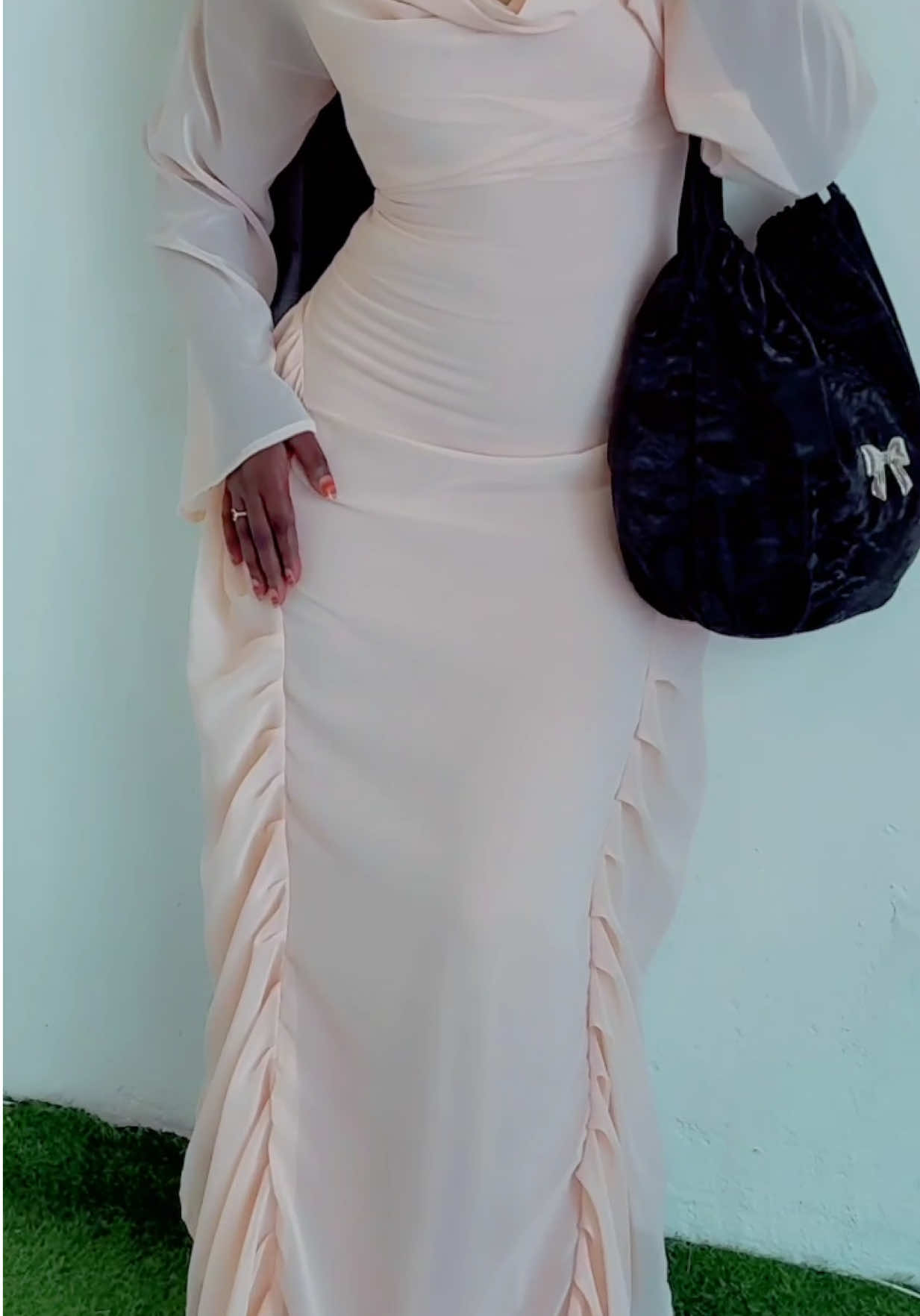 Deux robe 7500f encore disponible chez Bellefabusiness 📞777437963 #senegalaise_tik_tok🇸🇳pourtoichallenge #venteenligne #venteenligne #pourtoi #pourtoi #visibility #printemps #habillement #pourtous #pourtoi #ete 