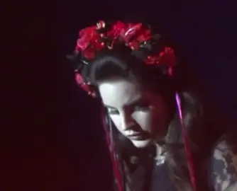 how I love this performance by Lana:) song name: Million dollar man #lanadelrey #fy #fyp 