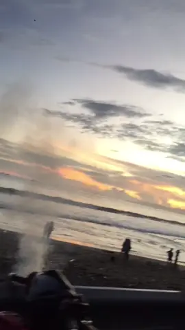 Plara kalo soal Sunset gak pernah gagal #sunset #citepusmuara #citepus #fyppppp #palabuhanratu 