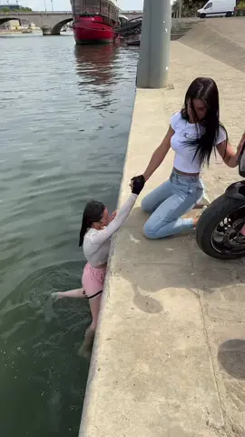 Go rentrer en moto trempé 😅🍣😂