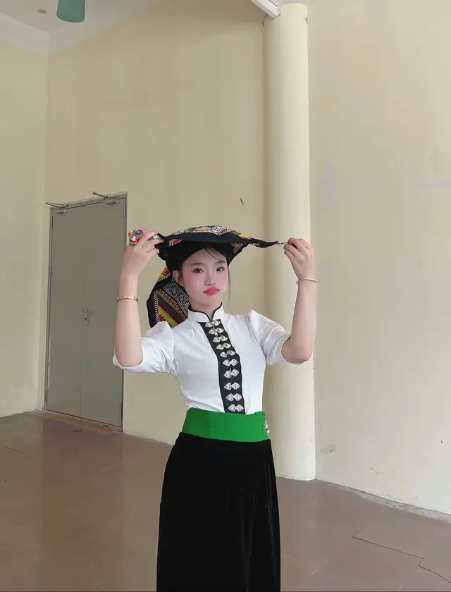 Gái thái #dantoc #gaithai #taybac #xh #tiktok #dantocvietnam #dantocthai #taybac #múa 