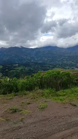 #porlasrutasdemitierra😍😁🎧 #huancabamba🍃🌧📸🥰 #tiktok #2025tiktok 