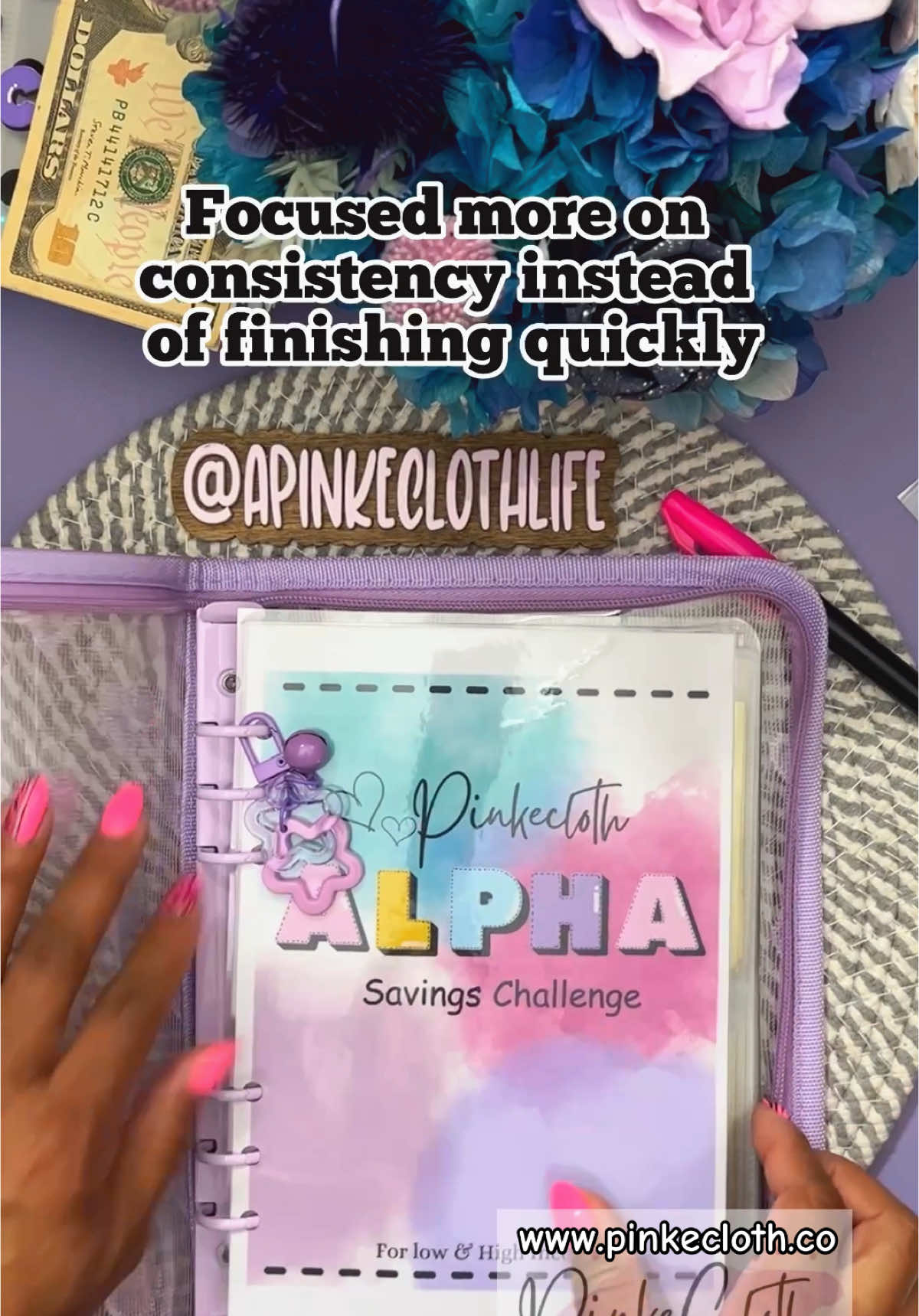 🔥 Happy Tuesday!! And it’s Alpha Savings time 🔥 how far ar you on this one? Staying consistent and on pace 😍🥰 Super easy whew I can do low income stuffing or high income stuffing  #apinkeclothlife #savingschallenge #cashstuffing #alphasavings #asmr #budget #lowincome #binder #moneymindset #cashenvelopes #finances #personalfinances #moneyflow #savingmoney #purple #cashtray