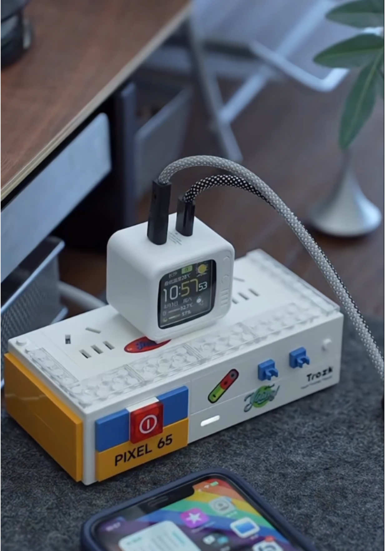 Retro TV Charger with Time Display – Cute, Smart & Travel-Ready! #MiniGadget #RetroTech #TVCharger #CuteGadgets #SmartCharger #DeskSetup #TravelEssentials #GadgetGoals #ChargingDock #CoolFinds#CapCut 
