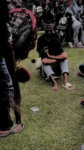 #CapCut seremmm 🫣🫣 .. #kudalumping #pembarong #viralvideo #fyppppppppppppppppppppppp #mendem #kesurupan #celengsrenggi #bucin_story #jaranan 