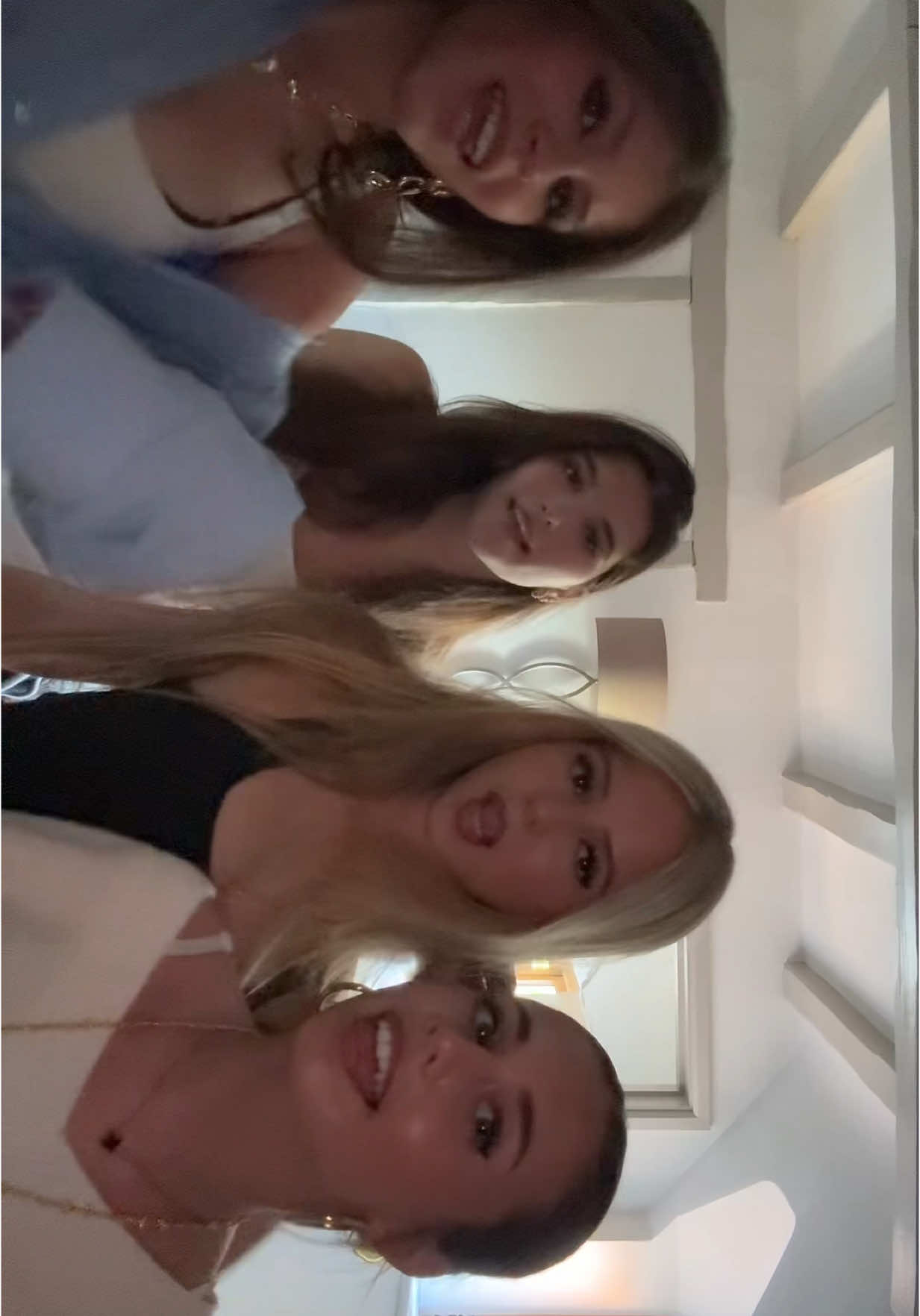 @𝐀𝐧𝐚𝐢𝐲𝐚𝐡 @indy 🍒 @klara🌺 #mygirls #fyp 