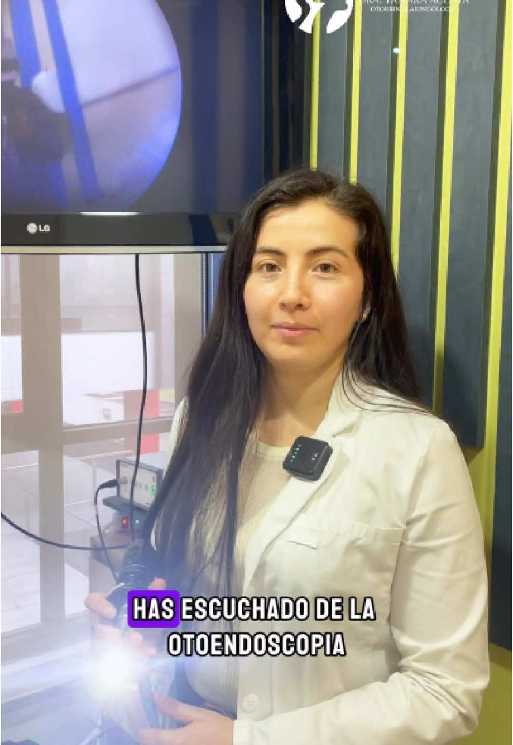 Así es como se realiza una otoendoscopia, un examen rápido, sin dolor y muy útil para detectar tapones de cera, infecciones o problemas en el tímpano. 🔎 La imagen se proyecta en pantalla, para que tú también puedas ver qué sucede dentro de tu oído. 👩‍⚕️ Recuerda: molestias como zumbidos, dolor o sensación de oído tapado merecen una revisión profesional. Agenda tu cita y cuidemos juntos tu salud auditiva. 📲 097 935 1186 #otoendoscopia #saludauditiva #otorrino #dratamaraacosta #cuidadodelosoídos #consultaespecializada #prevención #oídossanos #quito #ecuador #cumbayá 