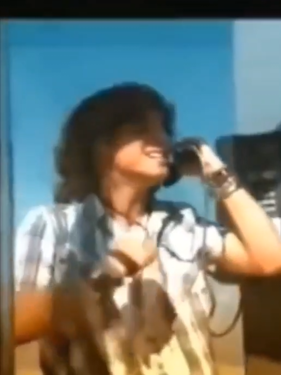 AÑO 2005 / FUENTE: SPOTIFY #diegoboneta 🇲🇽 🎤RESPONDE🎤  Un jovencito Diego bineta daba sus pasos en los escenarios internacionales con esta canción, luego sería el protagonista de la serie #luismiguel 