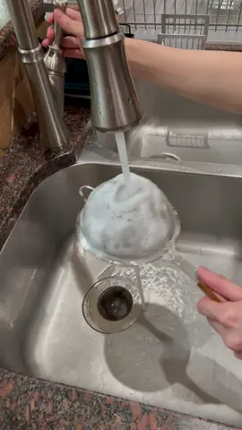 Genius life hack #lifehacks #tiktokhacks #tiktokhacks #viralhacks #homhacks #momhacks #diyhacks  #DIY #viraltiktok #easytips #fyp #tipsandtricks #viraltiktokvideo #hacks #usefullifetips #homehacks #MomsofTikTok 