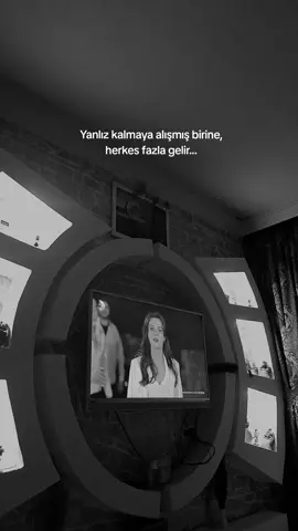 Yanlış Bir kalpten olmaktansa, Yanlızlık en iyisi...      #kayaalbora❤️‍🔥 #uzaksehir #atakanozkaya #alboraerkekleri #zerrinalbora #kayazerrin #kayzer #demardin  #mardinligüzelyarim  #mardinkızıltepe #beniönecikart #kesfetteyiz 