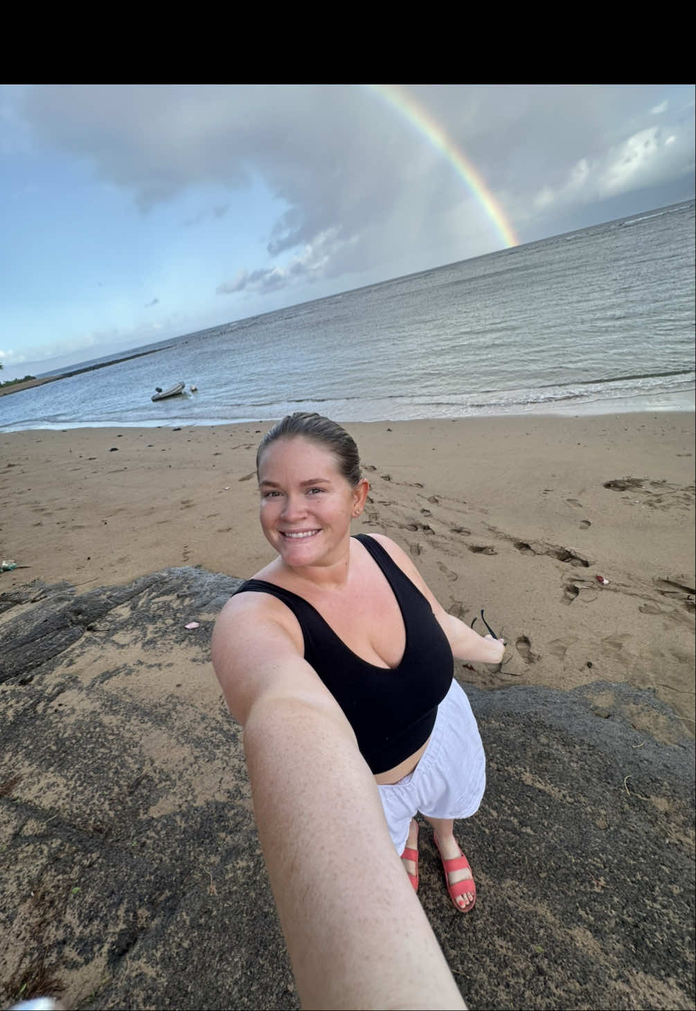 steps outside of our first Kindred stay we found this beautiful rainbow on our morning walk to get coffee today! Feeling extra grateful 🌈💗@Kindred 