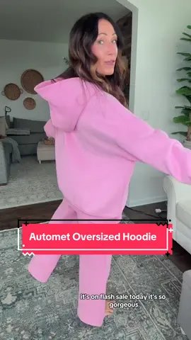 Replying to @Mollysworld @AUTOMET Bought it for the color, stayed for the comfort. This oversized hoodie is on flash sale—don’t miss it! #automet #automethoodie  #flashsalefinds #oversizedhoodie #cozygirlstyle #tiktokmademebuyit #tiktokshopfinds #addtocart #closetmusthave #fallfashionfinds #comfycute #viralstyle