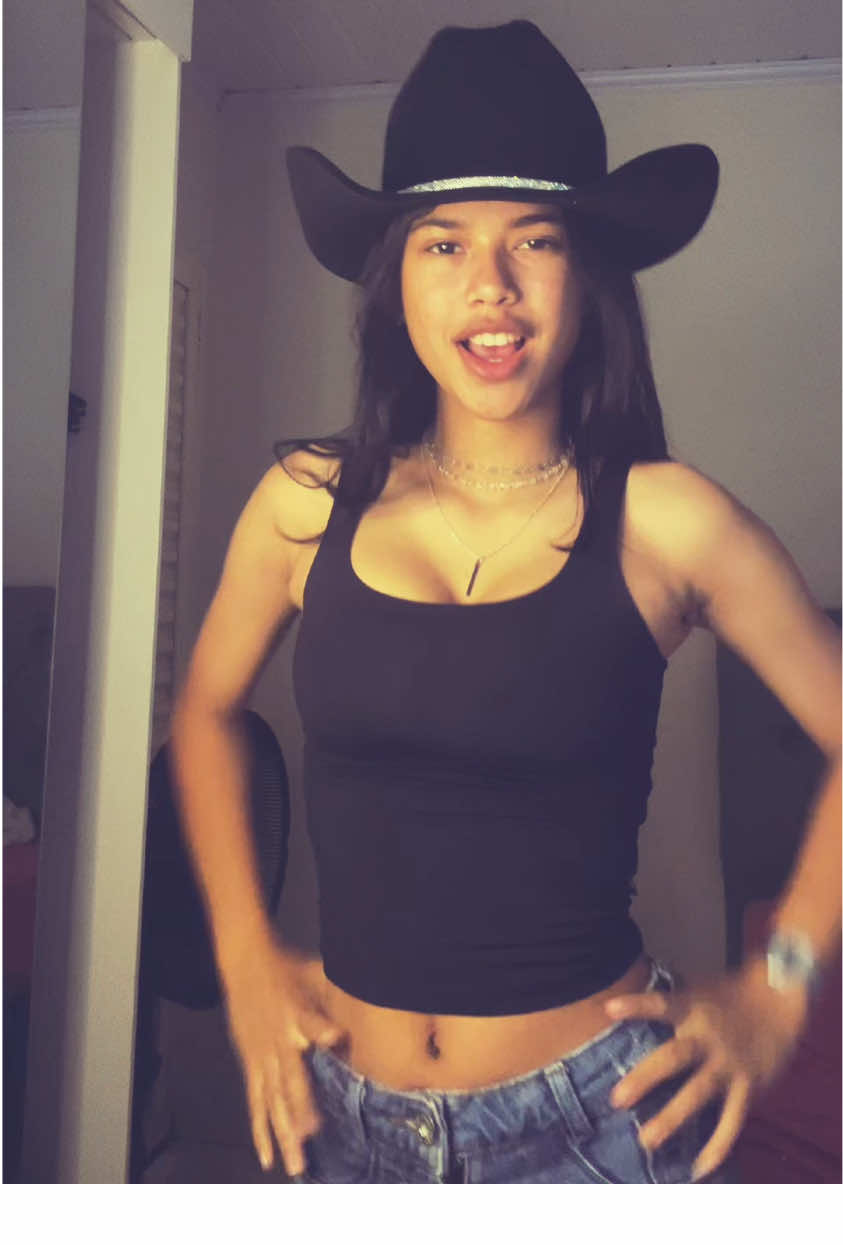 Testando meu chapeuzinho novo🤠