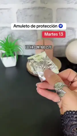 Hoy Martes 13 as este poderoso amuleto 🧿🪬 de Protección #amuleto #de #protecion #ritaul #de #protection #hoy #martes13 #atraeabundancia #ritualprosperidad #buenasuerte #lunallena #capcut #poderoso #tiktok #ca #capcut #fypシ゚viral #fyp #fypシ #funny #magiablanca #energia #vibra #vibra #buenasnoches #buenastardes #coriente #malasuerte #amuletodeproteccion #caminos #diente #de #ajo #simbolo #alejarenergiasnegativas #papel #aluminum #sal  #salud #purificador #el #ajo #me #proteje #llevalo #todo #el #dia 