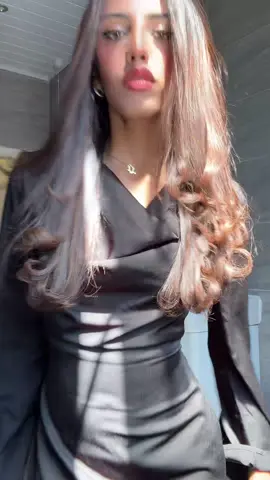 a momment for the dress #fyp #foryoupage #trending 