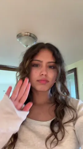 Humid air= bad hair.        #xyzbca #fypシ #trending #fy #viralvideo #relatable #lipsync #viraltiktok #dancechallenge #dance #transition #stopandwaitlookbothways #lookbothways #stoplookbothways #stopandwait
