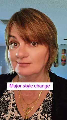 Do you like my new style?  I still am going to add purple to play!