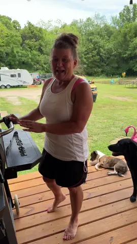 #grilling #tiktok #tik #Outdoors #viral #viralvideo #mom #momlife #fypシ #fyp #fypシ゚viral #Foodie #foodtiktok #yummy 