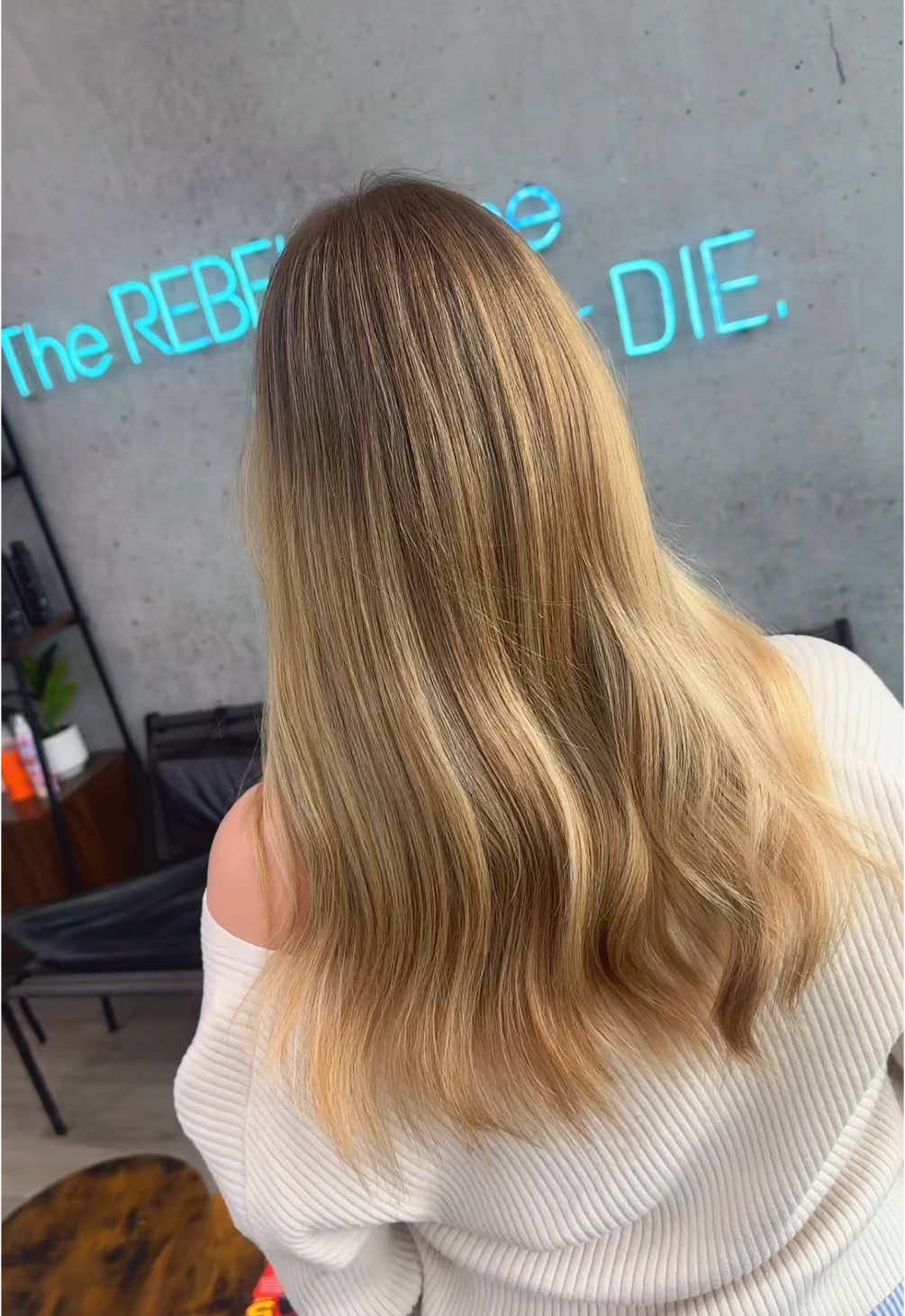 @cc. Did an amazing job as usual!!! #blondish #hairstyle 