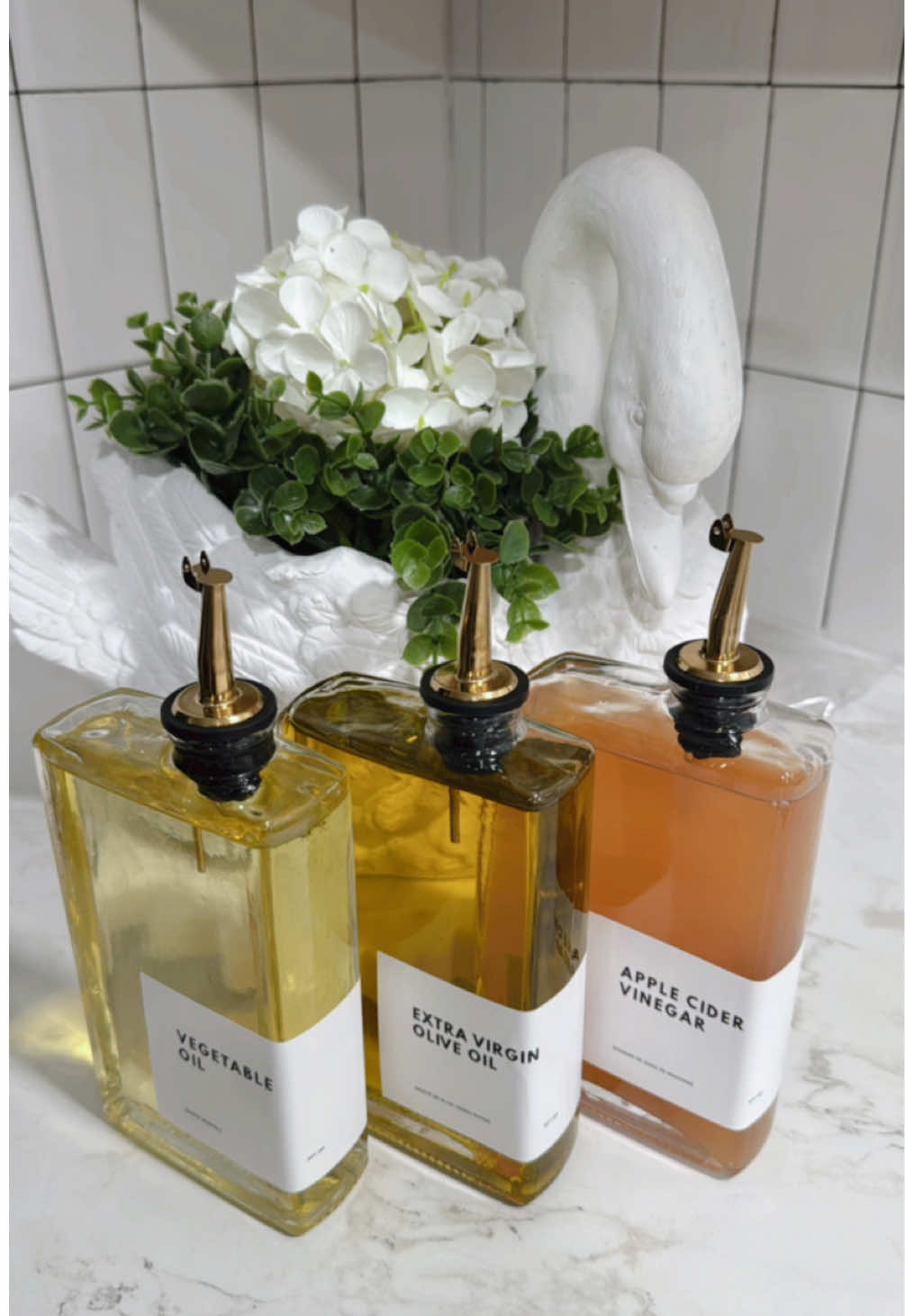 🍋Decoración para mi cocina!! Ideas para organizar y decorar nuestros espacios en el hogar 🧑‍🍳  Estoy bellos recipientes de cristal los encontrarás en @apartment.1101  #aceites #kitchen #cocina #cocinas #ideas #bhghomedecor #homedesign #hogardulcehogar #🫒 #tips #apartment #cristal #mabytips #🥒 #🧑‍🍳 #apartment #vidasaluble #mama #amadecasa 