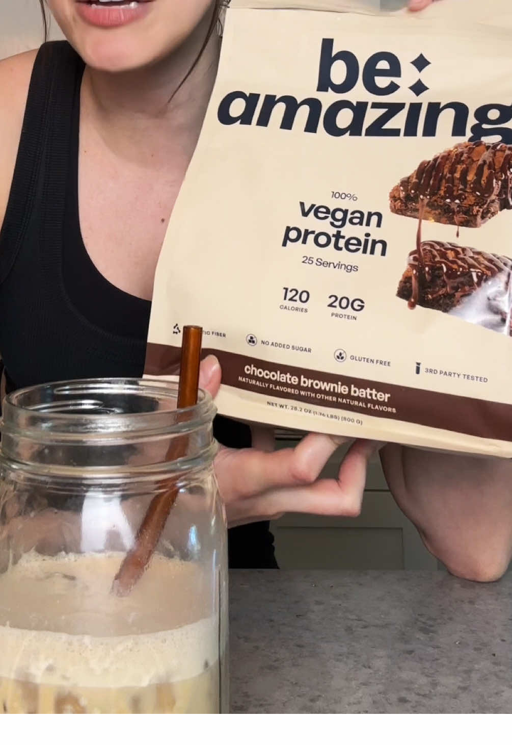 Mocha latte but make it high protein 💪🏽 #proffee #mochalatte #chocolatebrownie #veganprotein 