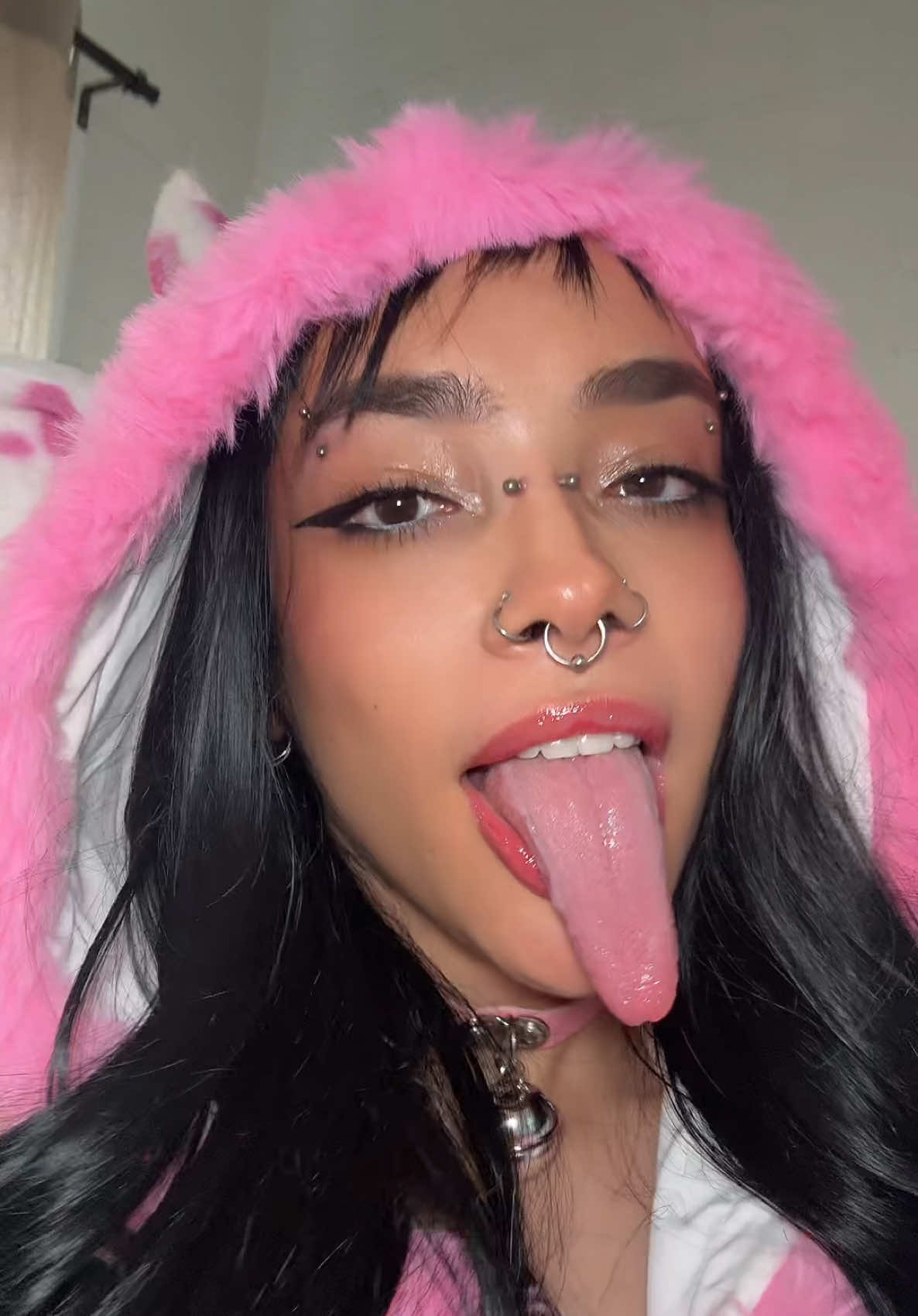 mooooooo 🐮 #fyp #foryou #foryoupage #longtongue #tongue 