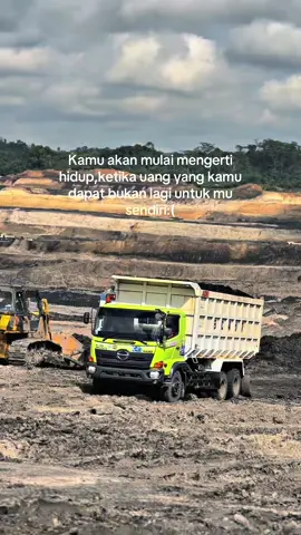 😇😇#katakatamotivasi #tambangbatubarakalimantan #xyzbcafypシ #storydriver #fyppppppppppppppppppppppp #anakrantau #tambangbatubara #fyp #driverstory 