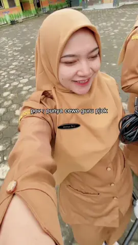 Kaosan terus dongg #CapCut #fyp #fypシ゚ #trand #guru #ibuguru #gurumuda #gurusd #guruhebat #gurutiktok #gurupjok #xcyzba #fyppppppppppppppppppppppp 