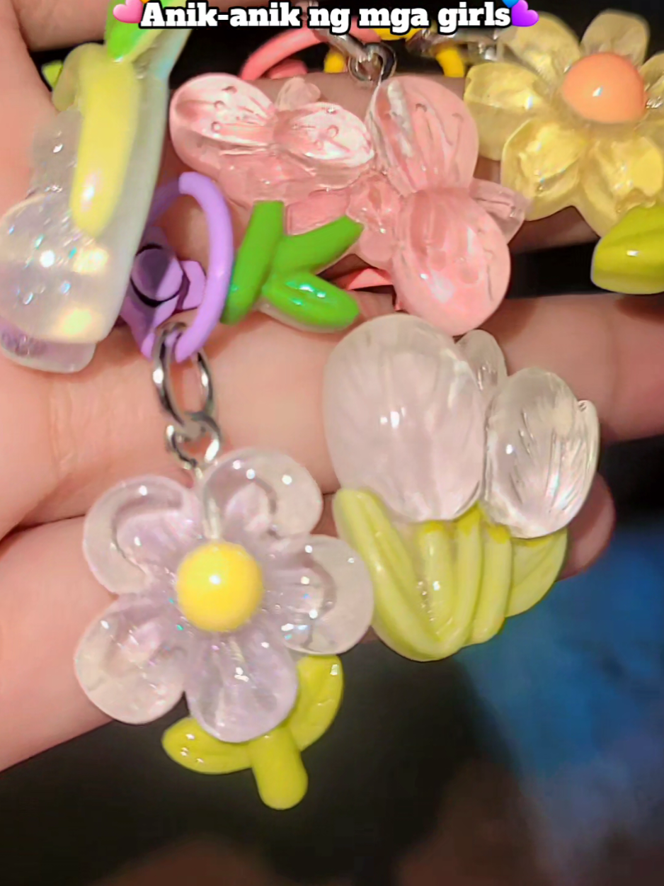 1pcs transparent flower Resin Keychains Trinkets Phone Pendant bag Key Ring Charms Children Student Gifts Jewelry Making Accessories#transparentflowerresinkeychains #keychain #fypシ゚viral #fyppppppppppppppppppppppp 