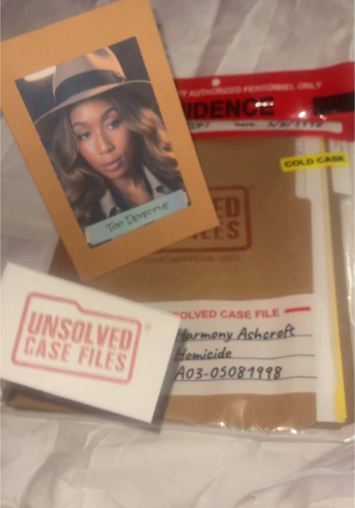 I’m on the Case! Join in on the fun LINK ON SCREEN! @Unsolved Case Files 