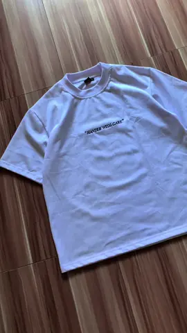 Solid minimalist design pero panalo sa quality 🥵 #crewneck #minimalist #design #tshirt #highquality #chnshop 
