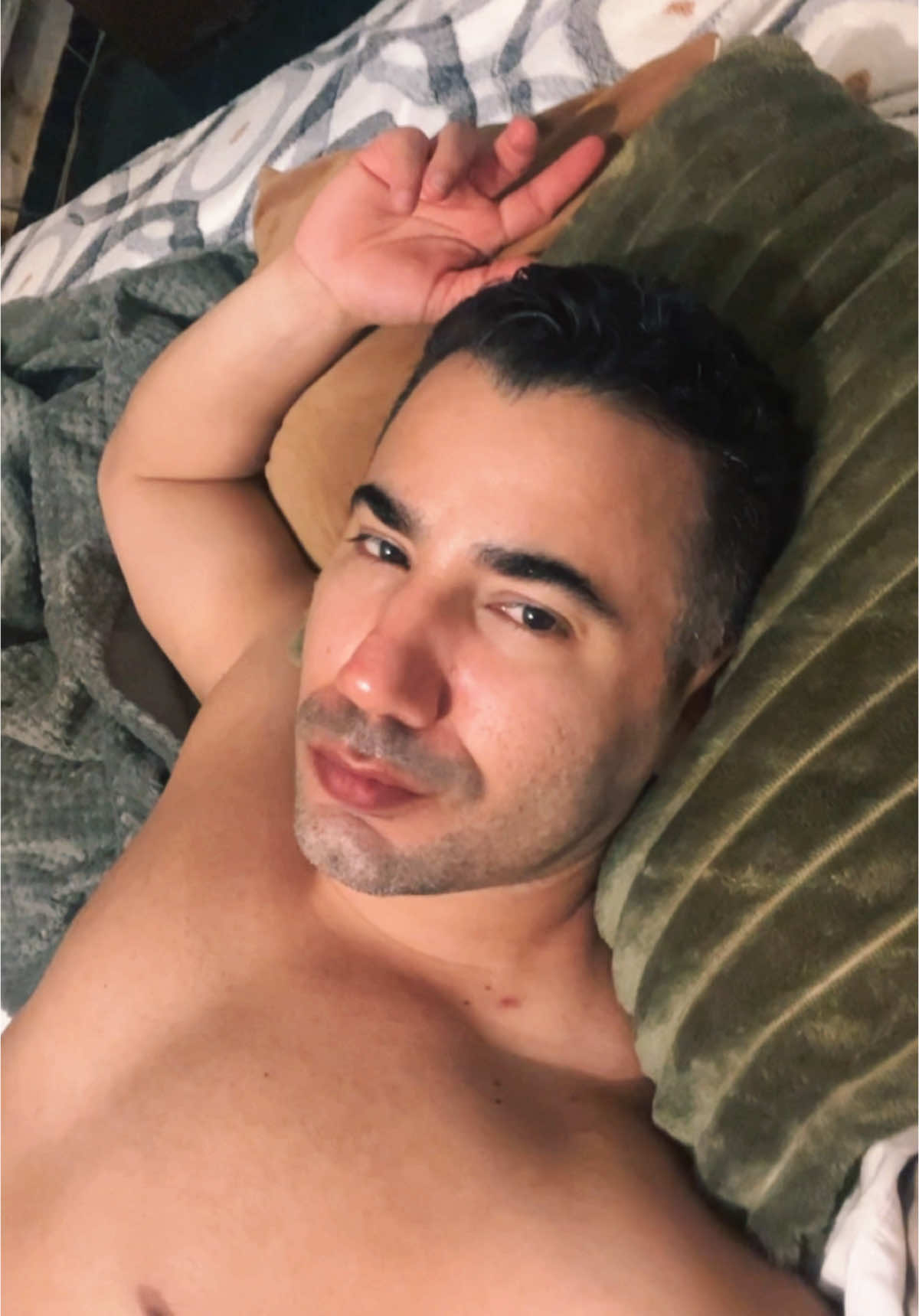 Listo para dormir Ready to sleep ✌🏼 #fyp #sleep #boy #selfie #dody #male #goodnight #boanoite #amei #bed 