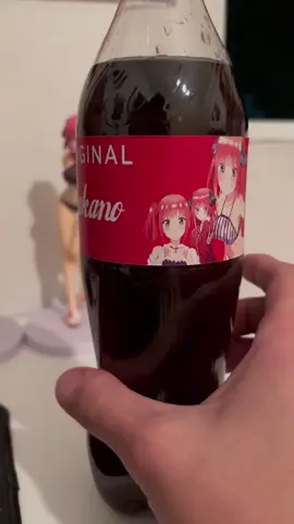 Hola, solo para decirles que estoy viendo la manera de poder venderlas, probablemente las venda por tiktok shop pero pues aún tengo que mejorar los diseños y alguna que otra cosa más, ojalá y sea posible, así podré crear de más personajes que ustedes me pidan #ninonakano #cocacola #thequintessentialquintuplets #gotobunnohanayome #nino #lasquintillizas 