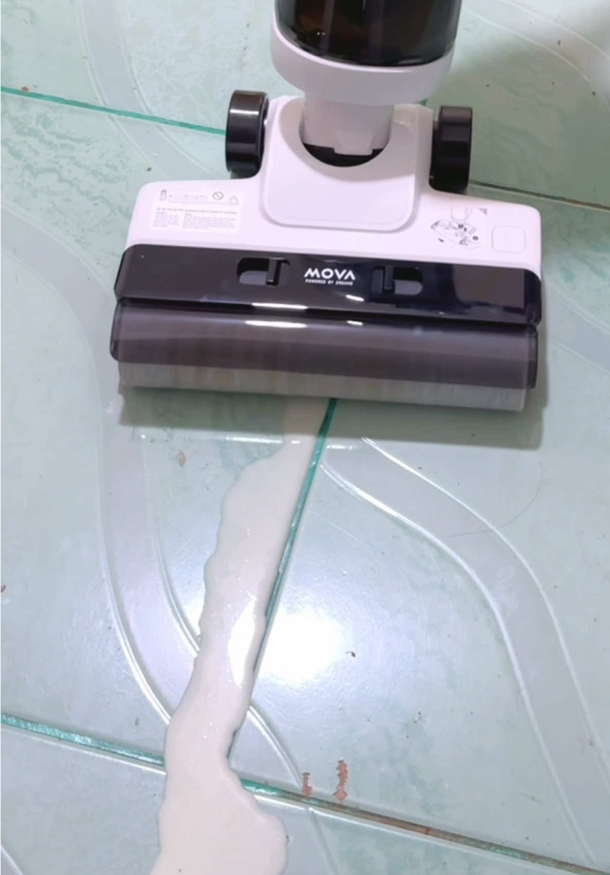 Napahanga ako ng vacuum na to. Grabe ang powerful 😱 Get your MOVA K20 Wet & Dry Vacuum na rin ☺️#MOVAPH   #MOVAK20 #MOVAK2OWETANDDRYVACUUM               @Mova official(S&R BGC version 
