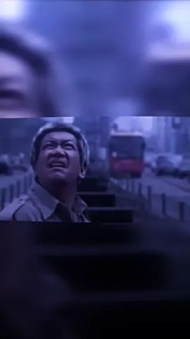 Jenderal Sudirman adalah seorang pahlawan nasional Indonesia yang terkenal karena perannya sebagai Panglima Besar Tentara Nasional Indonesia (TNI) selama Revolusi Nasional Indonesia. Berikut beberapa fakta tentang Jenderal Sudirman: Biografi - Nama Lengkap: Soedirman - Lahir: 24 Januari 1916 di Purbalingga, Jawa Tengah - Meninggal: 29 Januari 1950 di Magelang, Jawa Tengah Peran dalam Revolusi Nasional - Panglima Besar TNI: Sudirman diangkat sebagai Panglima Besar TNI pada tahun 1945 dan memimpin pasukan Indonesia dalam perjuangan melawan Belanda. - Pertempuran Gerilya: Sudirman memimpin pertempuran gerilya melawan Belanda, termasuk Serangan Umum 1 Maret 1949 di Yogyakarta. - Perundingan dengan Belanda: Sudirman juga terlibat dalam perundingan dengan Belanda, termasuk Perundingan Linggarjati dan Perundingan Renville. Warisan - Pahlawan Nasional: Sudirman diangkat sebagai Pahlawan Nasional Indonesia karena jasa-jasanya dalam perjuangan kemerdekaan. - Simbol Kepemimpinan: Sudirman dikenal sebagai simbol kepemimpinan dan keberanian dalam perjuangan kemerdekaan Indonesia. Jenderal Sudirman adalah salah satu tokoh penting dalam sejarah Indonesia yang berperan besar dalam perjuangan kemerdekaan dan pembentukan negara Indonesia. #history #masukberanda #fyp #sejarah #jendralsoedirman #sejarahindonesia 