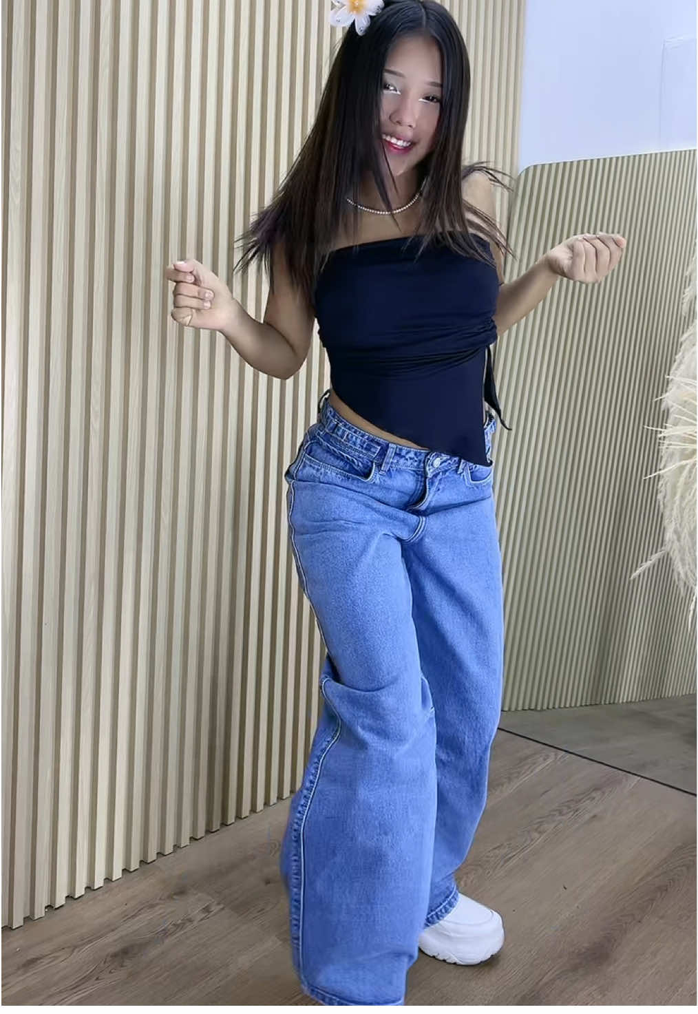 Pantalón a la cadera disponibles desde la talla 26 a la 32 en 3 tonos 😉✨ @Mia Chavez⭐️  #gamarramayorista #mayoristas #gamarra #jeans #vithalyjeans #viralvideos #xybca #xyzbcafypシ #moda #ropamujer #ropaaesthetic 